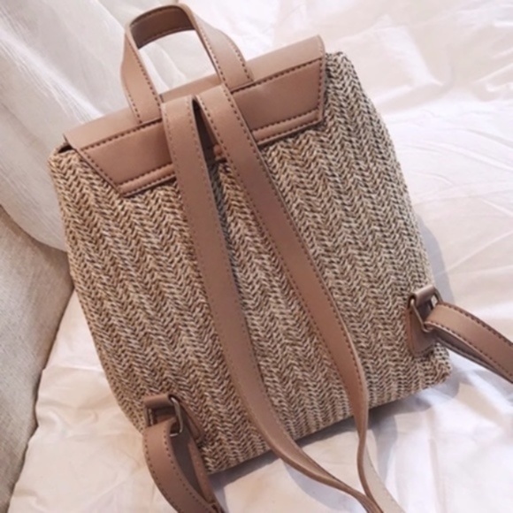 MINNIE Straw Back pack   - Picture 4 of 6